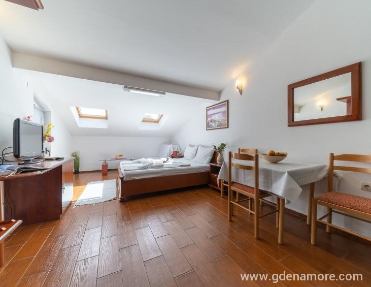 Apartment-for-rent-in-Budva (7)